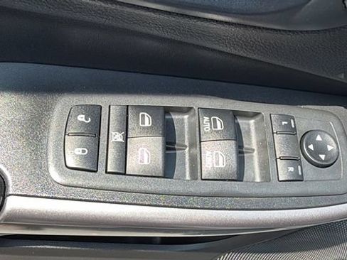 Used 2019 Jeep Cherokee Limited w/ Technology Group AWD/4WD image 20