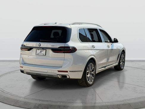Used 2026 BMW X7 xDrive40i AWD/4WD image 8