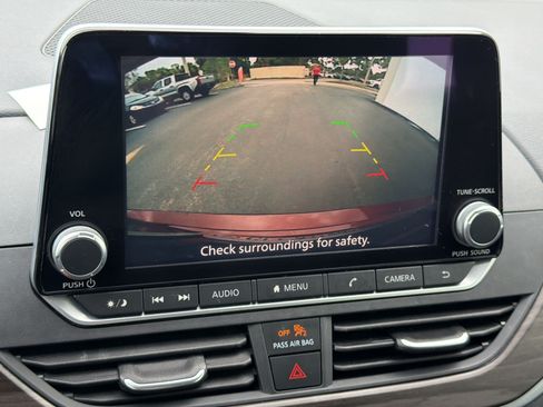 Used 2025 Nissan Altima 2.5 SV FWD image 20
