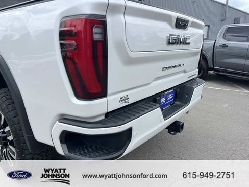Used 2024 GMC Sierra 2500 Denali Ultimate image 10