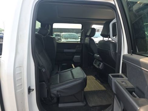 Used 2024 Ford F350 Lariat w/ Lariat Ultimate Package AWD/4WD image 11