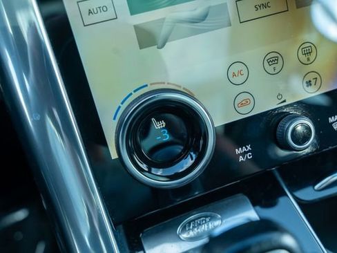 Used 2022 Land Rover Range Rover Sport SVR Carbon Edition image 31