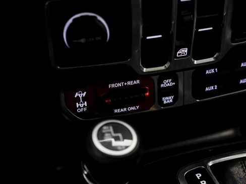 Used 2022 Jeep Wrangler Unlimited Rubicon w/ Xtreme Recon 35" Tire Package image 62