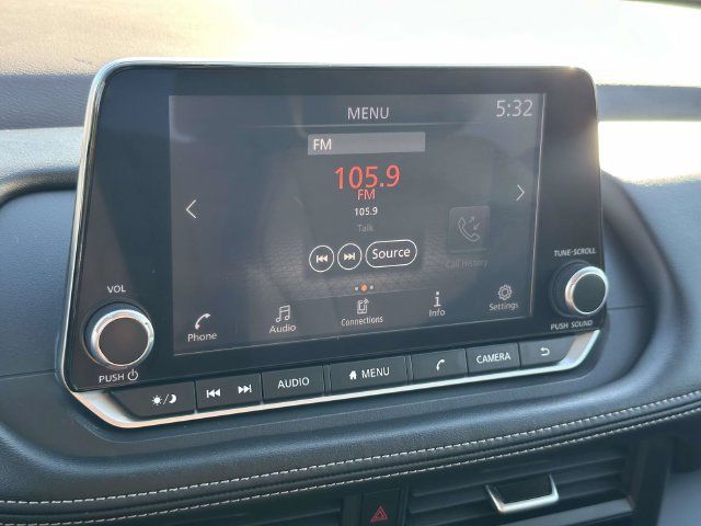 Used 2023 Nissan Rogue S AWD/4WD image 18
