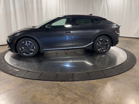 New 2025 Kia EV6 Light image 5