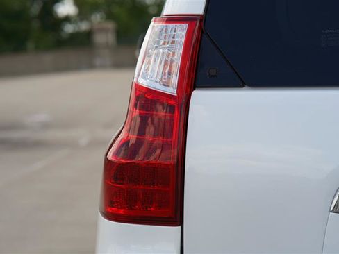 Used 2013 Lexus GX 460 Premium AWD/4WD image 29