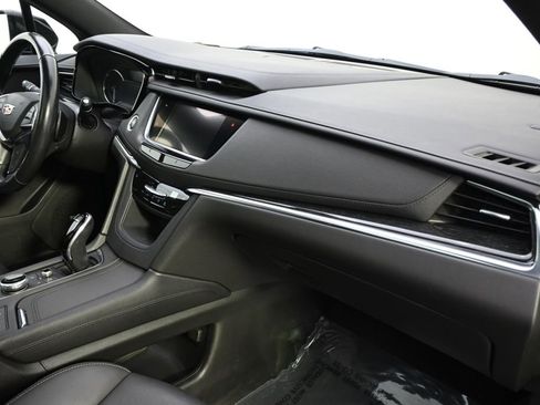 Used 2020 Cadillac XT5 Premium Luxury AWD/4WD image 15