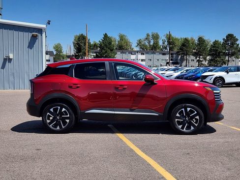 Certified 2025 Nissan Kicks SV AWD/4WD image 4