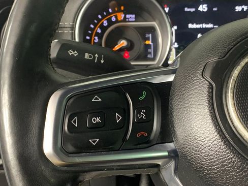 Used 2018 Jeep Wrangler Unlimited Sahara image 19