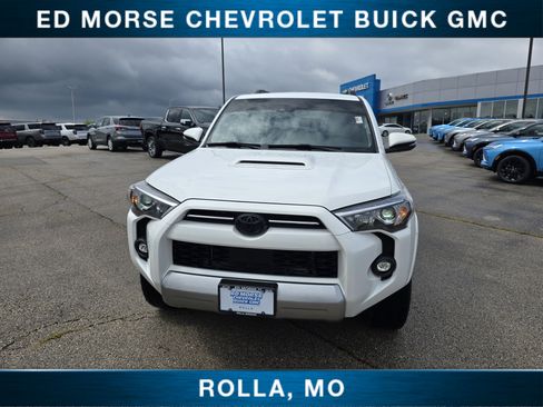 Used 2022 Toyota 4Runner TRD Off-Road Premium image 8