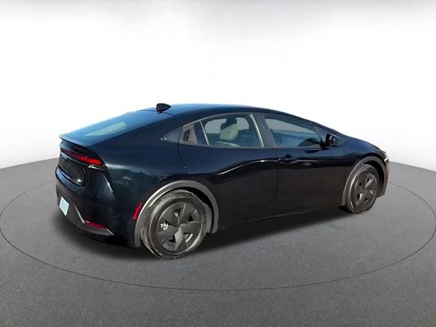 Used 2025 Toyota Prius LE image 14