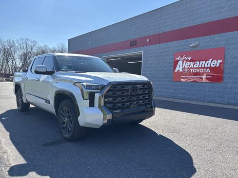 Used 2022 Toyota Tundra Platinum w/ Advanced Package AWD/4WD image 1