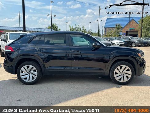 Used 2020 Volkswagen Atlas Cross Sport SE image 8