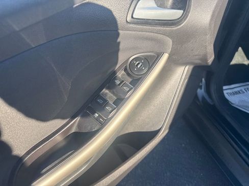 Used 2012 Ford Focus SEL w/ SEL/Titanium Winter Pkg image 24