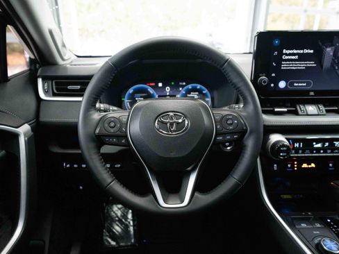 Used 2025 Toyota RAV4 Limited w/ Advanced Technology Package image 22