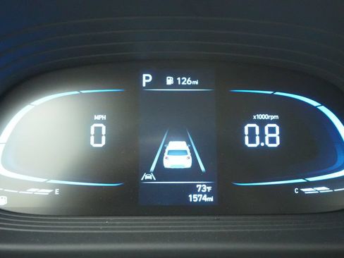 Used 2026 Hyundai Venue SE FWD image 34