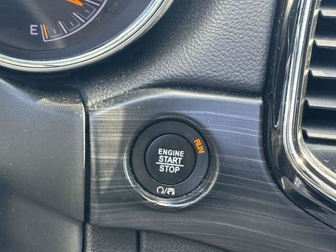 Used 2020 Jeep Grand Cherokee Altitude image 28