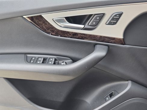 Used 2019 Audi Q7 2.0T Premium Plus w/ Premium Plus Package image 28