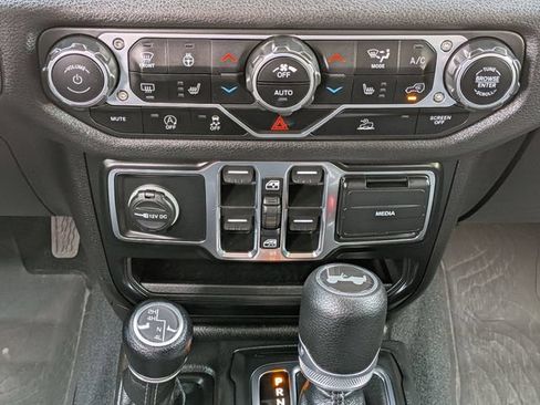 Certified 2024 Jeep Wrangler Unlimited Sport AWD/4WD image 16