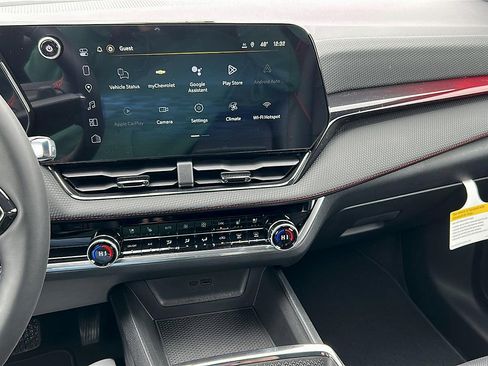 New 2026 Chevrolet Equinox RS w/ Convenience Package III FWD image 11