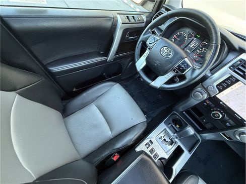 Used 2022 Toyota 4Runner SR5 Premium w/ Moonroof Package RWD image 7