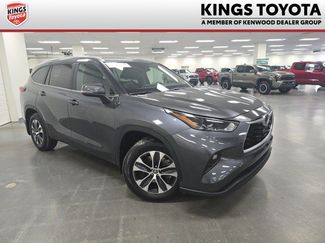 Certified 2023 Toyota Highlander XLE video 1