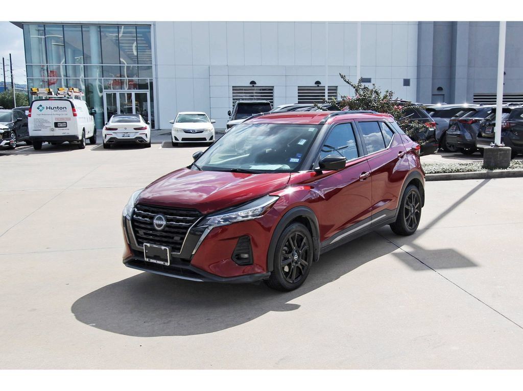 Used 2023 Nissan Kicks SR FWD image 3