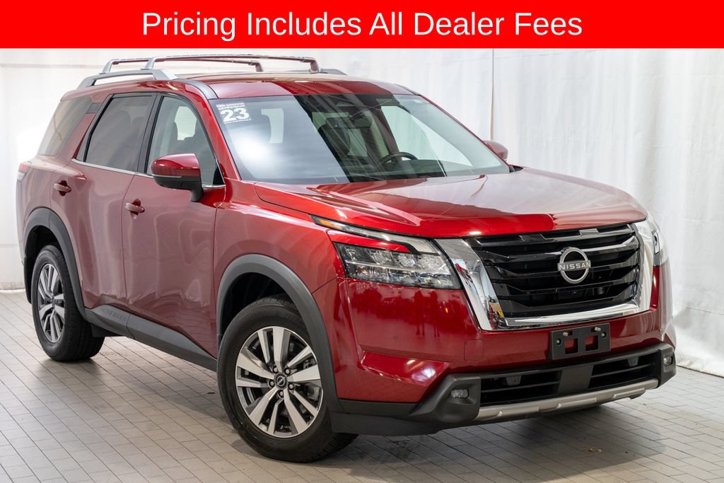 Used 2023 Nissan Pathfinder SL AWD/4WD image 1