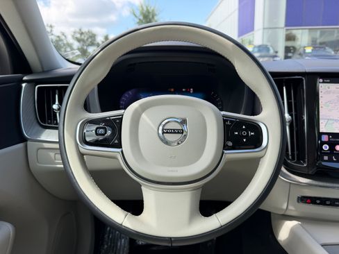 Certified 2024 Volvo XC60 B5 Plus w/ Protection Package Premier AWD/4WD image 17