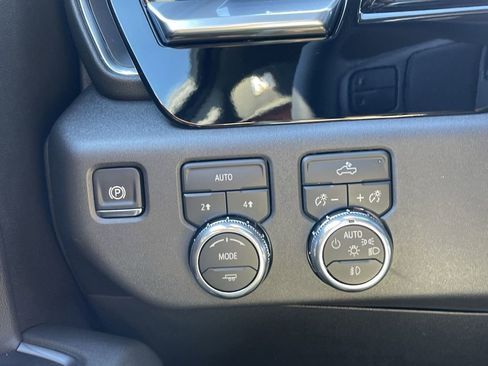 New 2026 GMC Sierra 1500 Elevation AWD/4WD image 18