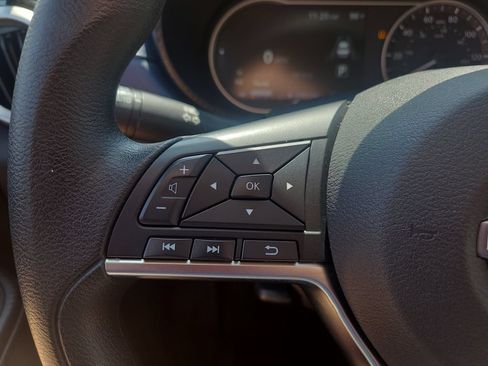 Certified 2023 Nissan Versa SV FWD image 25