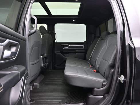 Used 2019 RAM 1500 Big Horn AWD/4WD image 11