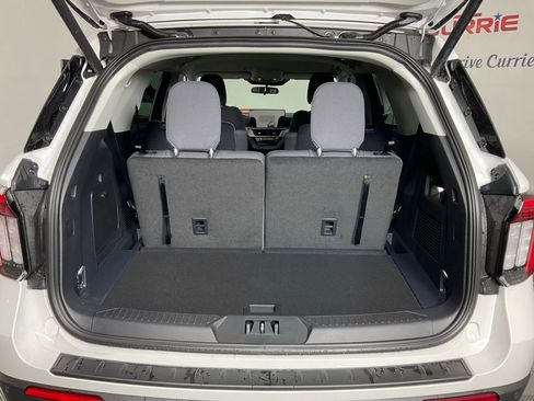 New 2026 Ford Explorer Active RWD image 11