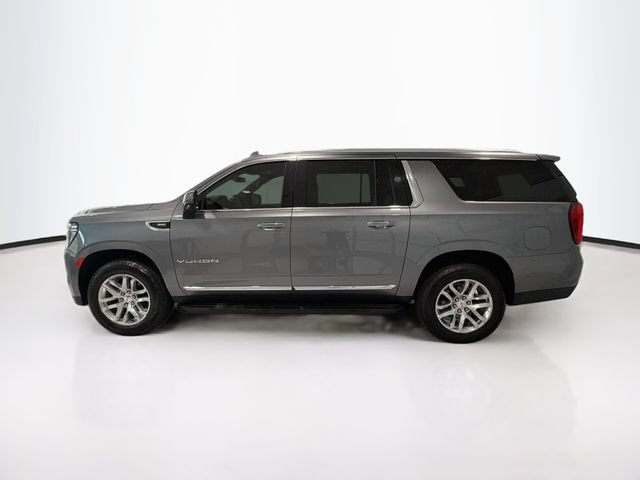 Certified 2022 GMC Yukon XL SLT w/ SLT Luxury Package AWD/4WD image 4