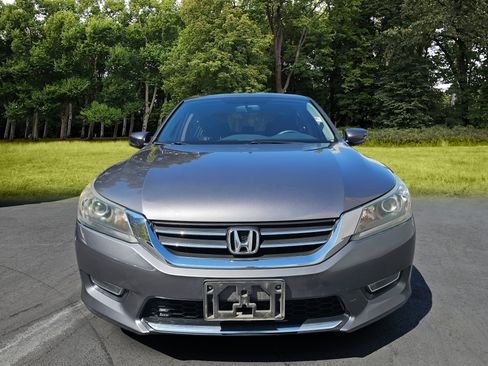 Used 2013 Honda Accord Sport image 2