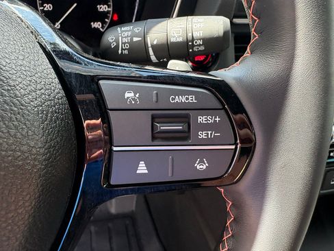 Certified 2025 Honda Pilot Sport image 14