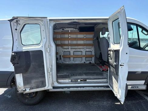 Used 2016 Ford Transit 250 130 Low Roof w/ Exterior Upgrade Package RWD image 18
