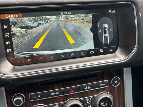 Used 2017 Land Rover Range Rover HSE image 59