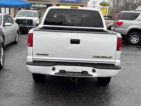 Used 2003 Chevrolet S10 Pickup LS image 8