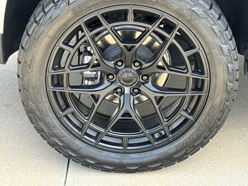 Used 2025 Chevrolet Tahoe RST w/ Comfort Package image 9