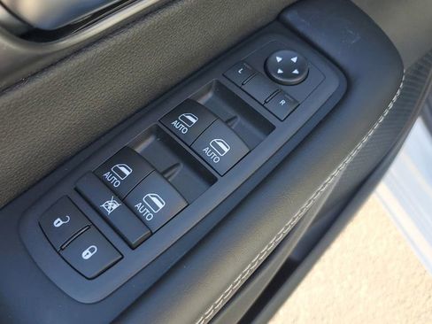 New 2026 Chrysler Pacifica Select image 19