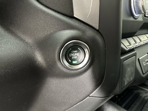 Used 2024 GMC Sierra 1500 Pro w/ Fleet Convenience Package image 16