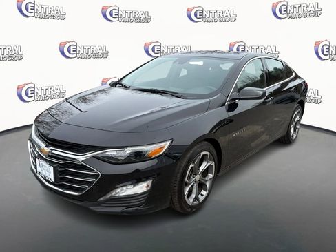 Used 2024 Chevrolet Malibu LT image 1