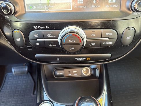 Used 2019 Kia Soul ! w/ Technology Package image 19