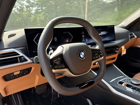 Used 2025 BMW 330i xDrive 330i xDrive w/ Convenience Package image 16