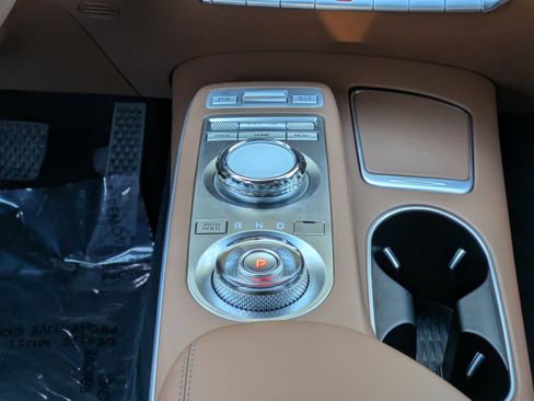 Certified 2022 Genesis GV70 2.5T w/ Advanced Package image 15