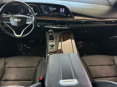 Used 2023 Cadillac Escalade Premium Luxury RWD image 16