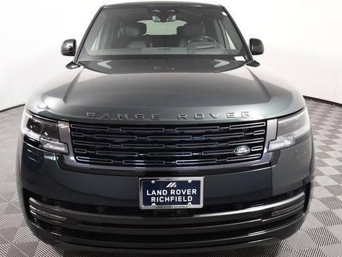 Used 2025 Land Rover Range Rover Autobiography image 10