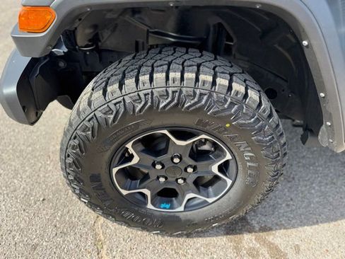 Used 2022 Jeep Wrangler Unlimited Rubicon 4xe w/ Cold Weather Group AWD/4WD image 9