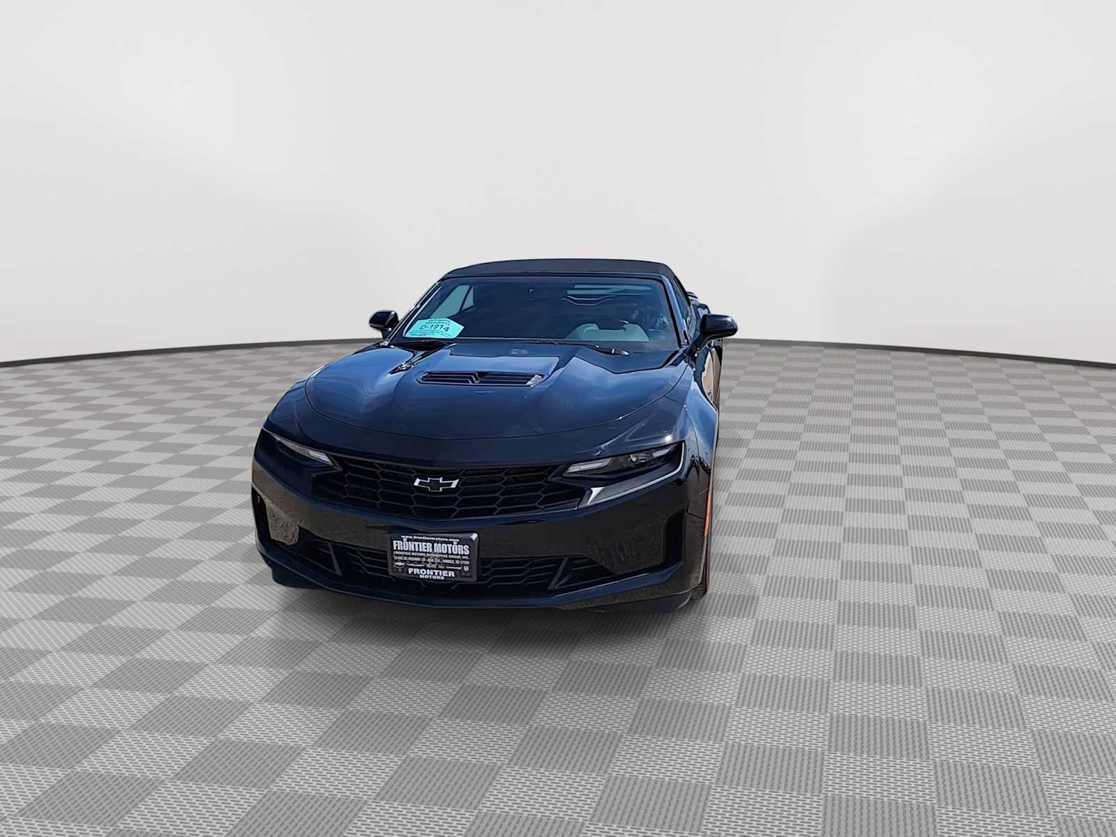 Used 2023 Chevrolet Camaro LT w/ Technology Package RWD image 3